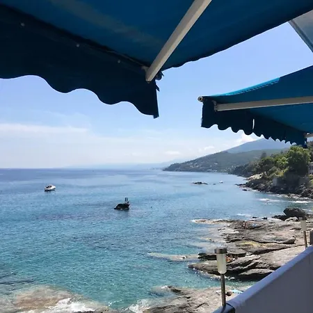 Pied Dans L'eau Cap Corse Erbalunga Apartament Brando